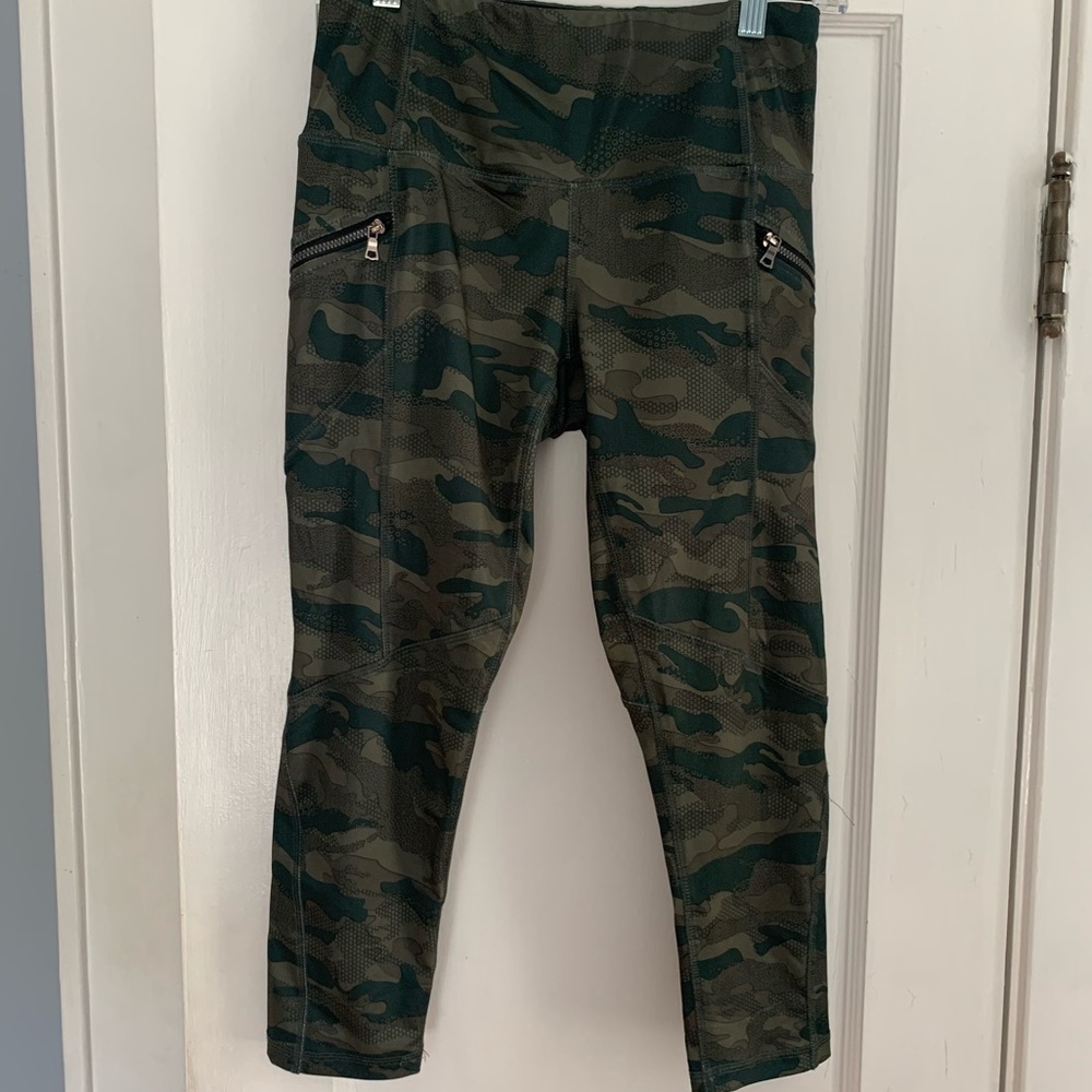 RBX Capri yoga pants. Size small